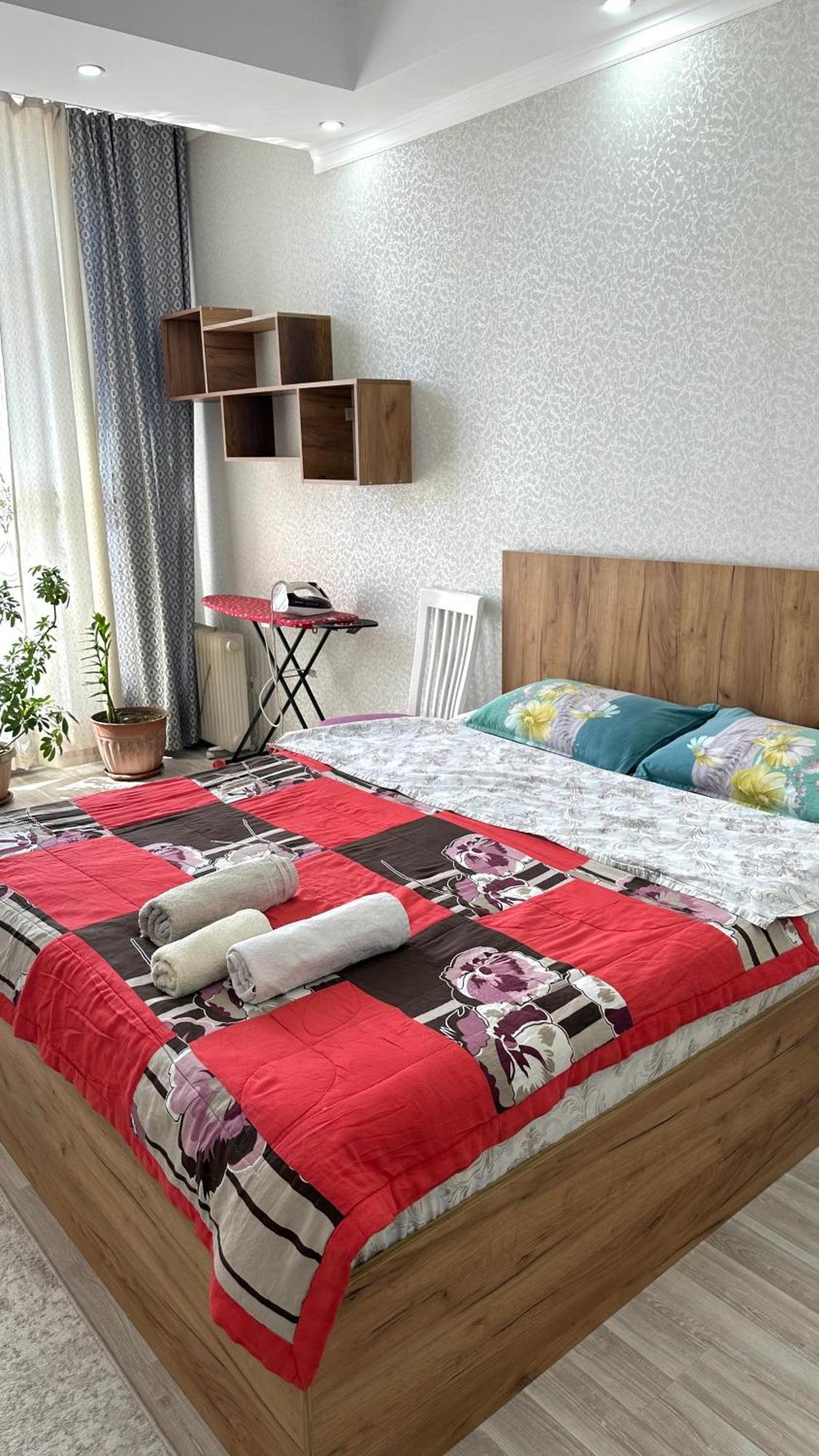 Central Apartment Bishkek Ngoại thất bức ảnh